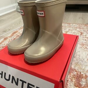 Hunter Kids size 5 Rain Boots NEW IN BOX ‼️